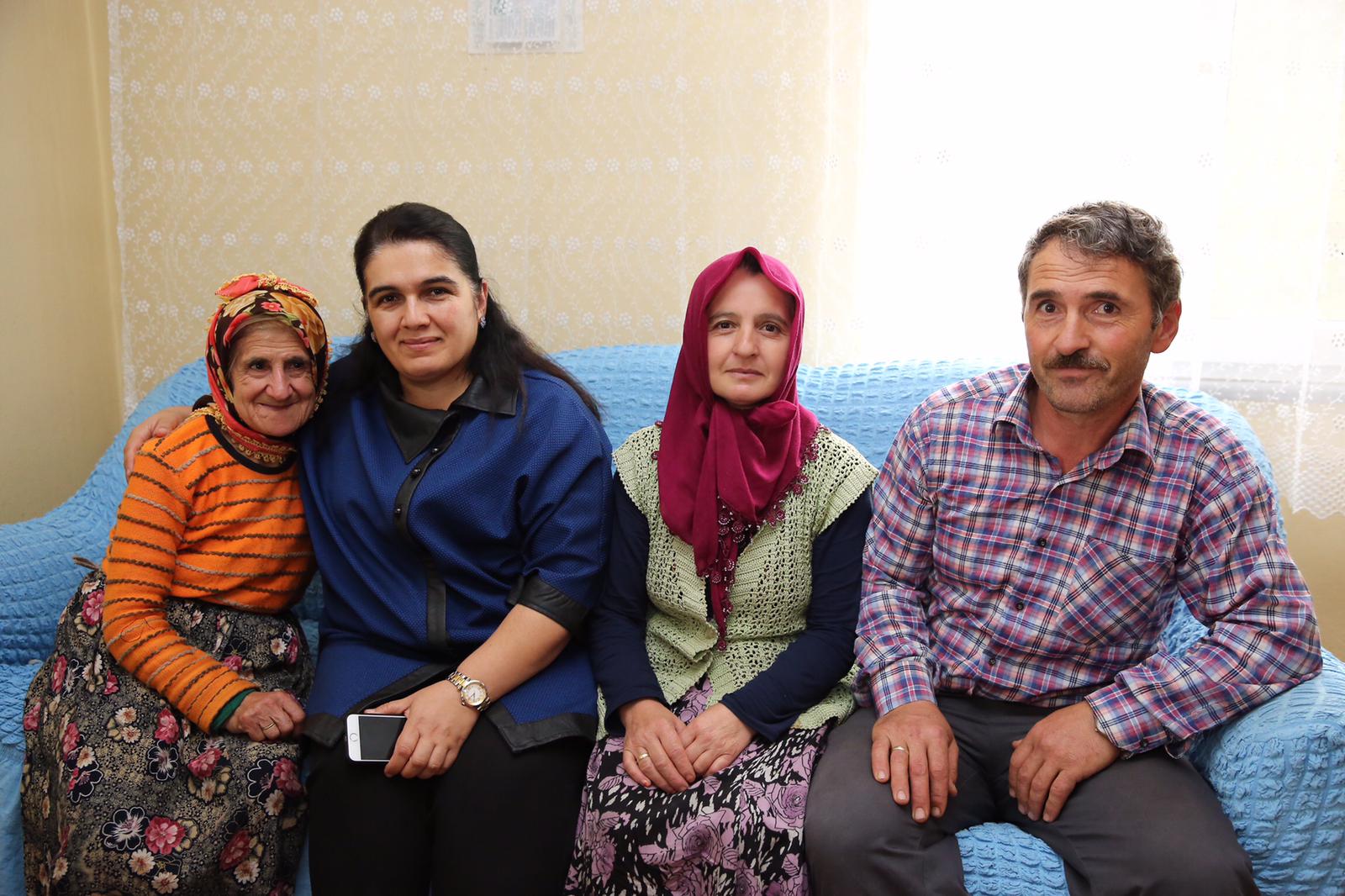 Bayan Yavuz, 6 Engelli Ailesini Ziyaret Etti